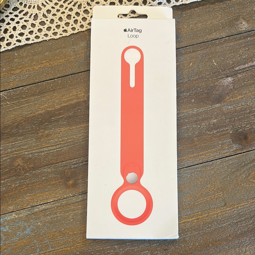 Apple AirTag Loop in Coral